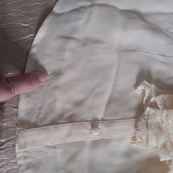 Metrostyle Cream Ruffle Front Blouse - Picture 12 of 13